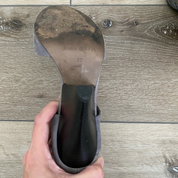 Grey / gray Miss Sixty cut out ankle booties with peep toe and triangle heels - Picture 5 of 7